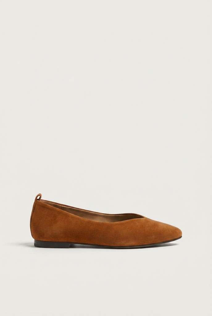 Nina Camel